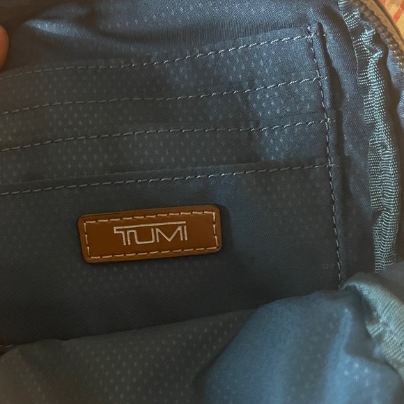 TUMI Charcoal Crossbody Bag Grab and Go Essentials TUMI quality - Picture 2 of 9
